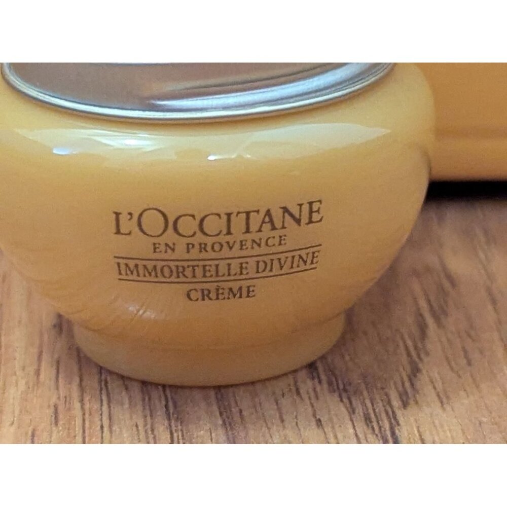 LOccitane En Provence Gift Set: 6 Pieces - Picture 8 of 10